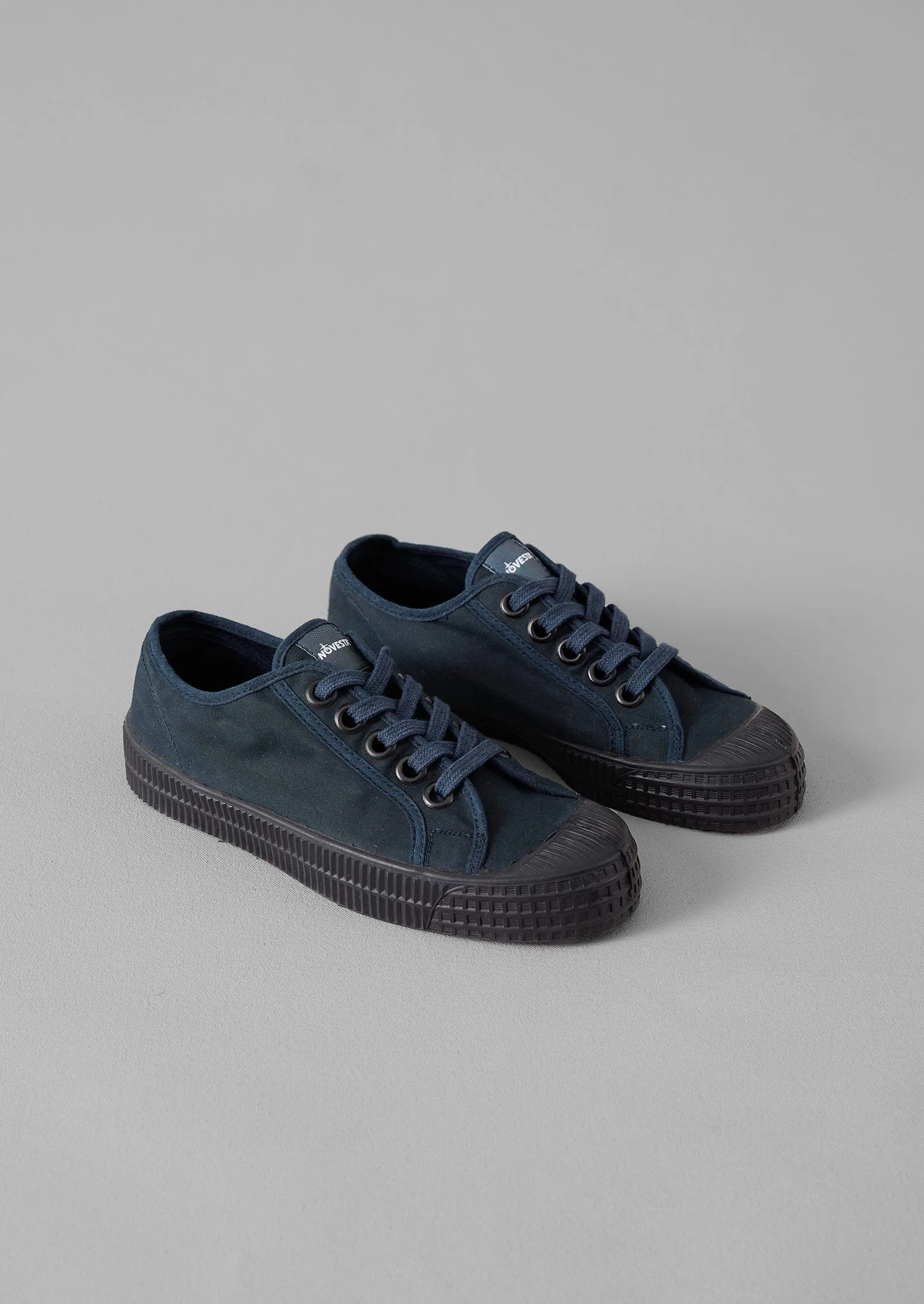 Novesta Star Master Waxed Cotton Plimsolls | Navy